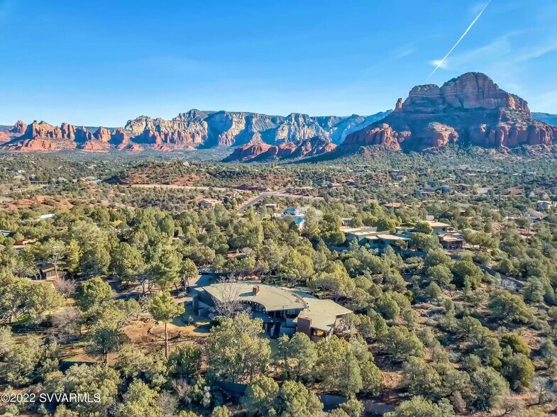 225 Chimney Rock Trl, Sedona, AZ à vendre - Aérien – Image 3 sur 91