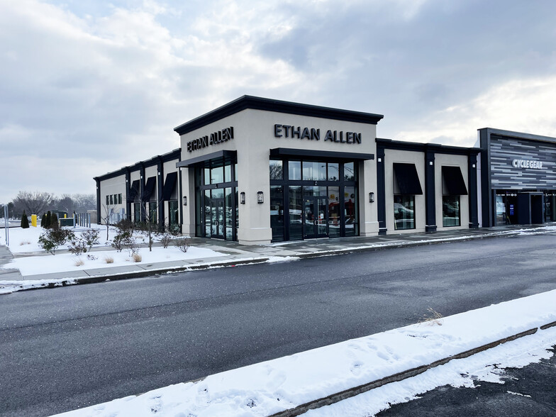 131 Colonie Ctr, Albany, NY à louer - Photo de l’immeuble – Image 3 sur 7