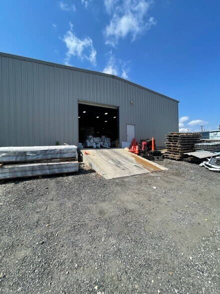 250 Carolina Drive Ext, Roebuck, SC à louer - Photo de l’immeuble – Image 2 sur 6