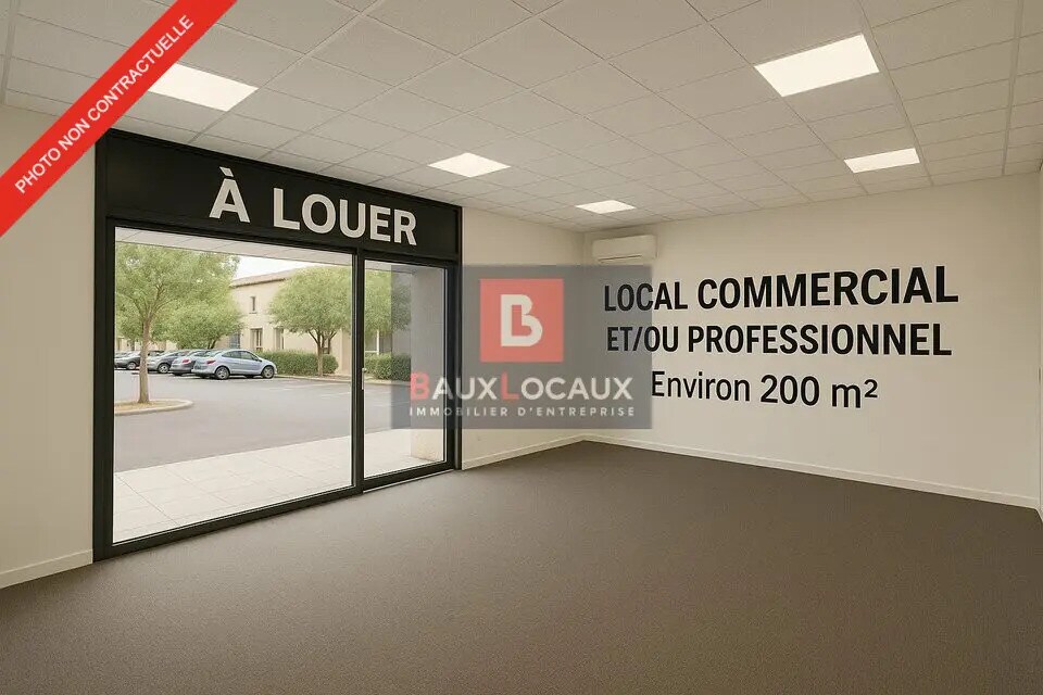 Local commercial dans Salon-de-Provence à louer Photo de l’immeuble– Image 1 sur 4