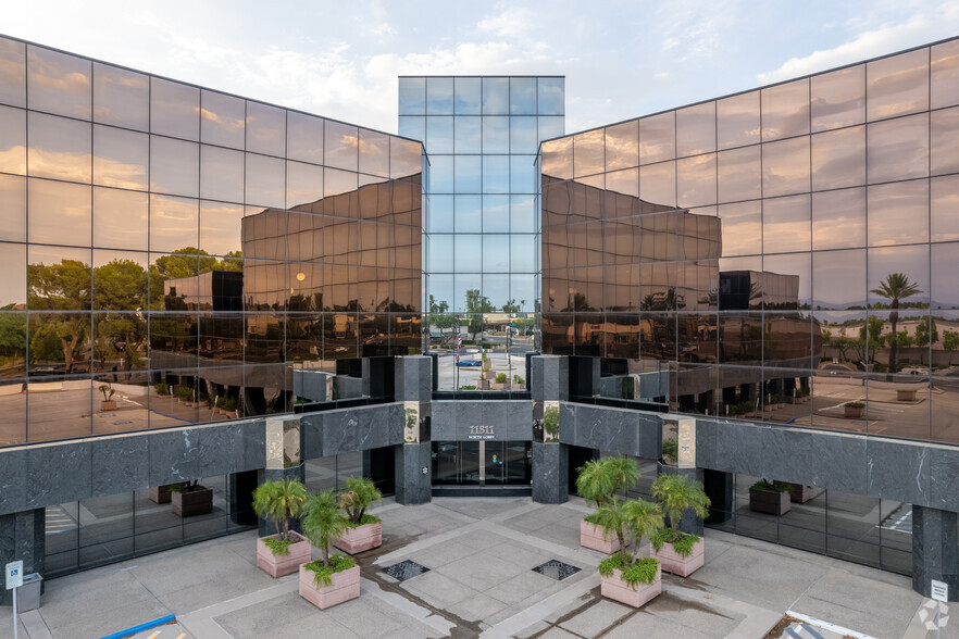 11811 N Tatum Blvd, Phoenix, AZ à louer - Photo de l’immeuble – Image 3 sur 7