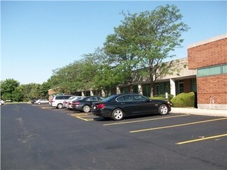 Plus de détails pour 85-95 Revere Dr, Northbrook, IL - Bureau à louer