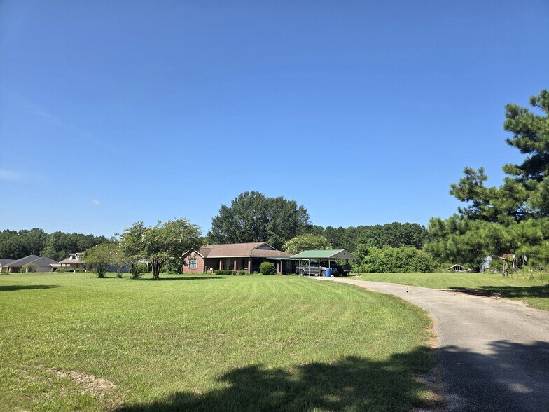 9703 Roda Dr, Conroe, TX à vendre - Photo de l’immeuble – Image 2 sur 29