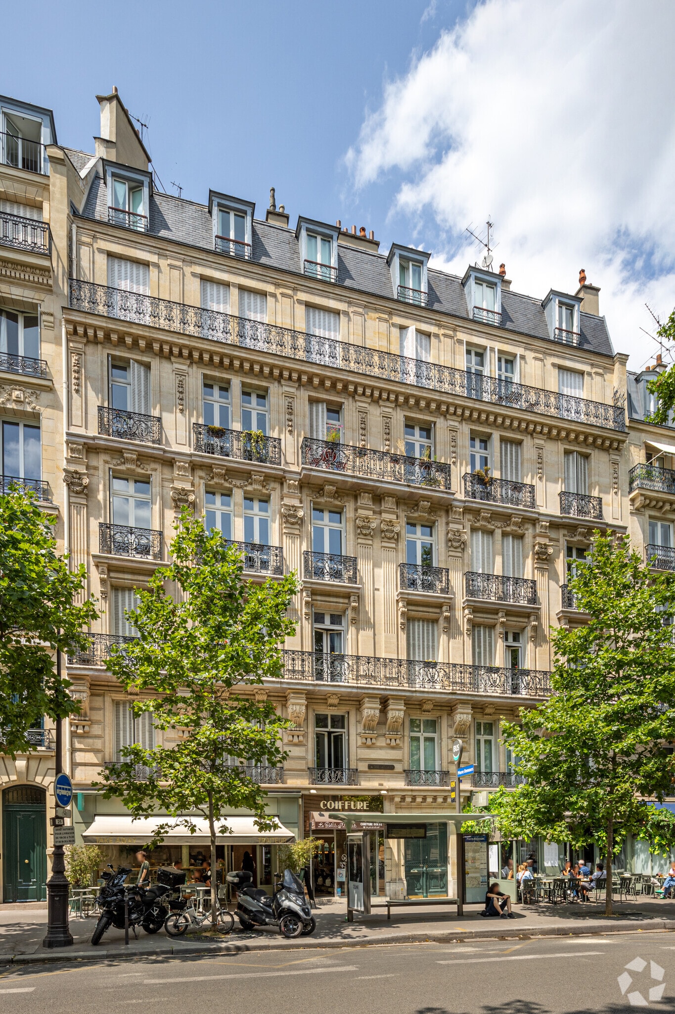 25 Avenue Niel, Paris à louer Photo de l’immeuble– Image 1 sur 6