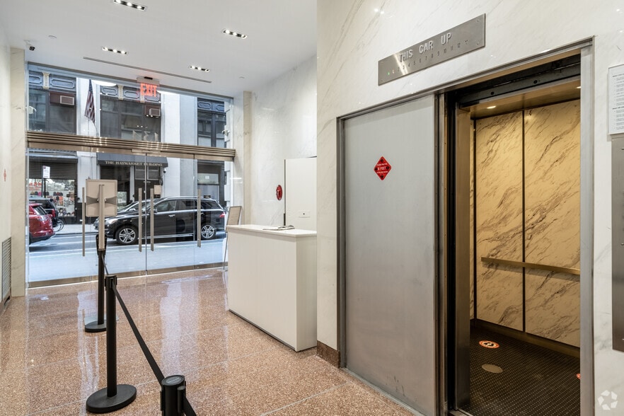 134 W 29th St, New York, NY à louer - Hall d’entrée – Image 2 sur 33