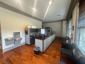 514 W Maple St, Cumming, GA à louer Photo intérieure– Image 2 sur 17