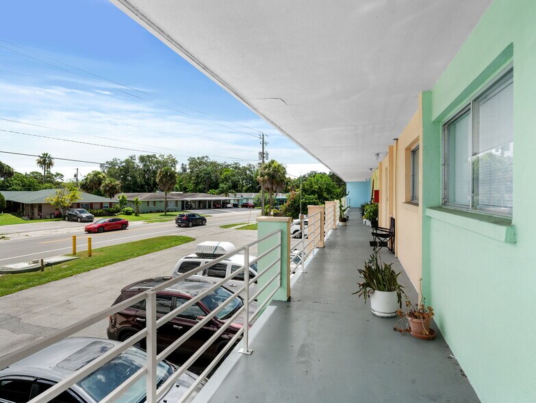 1000 Stickney Point Rd, Sarasota, FL à vendre - Photo de l’immeuble – Image 3 sur 22