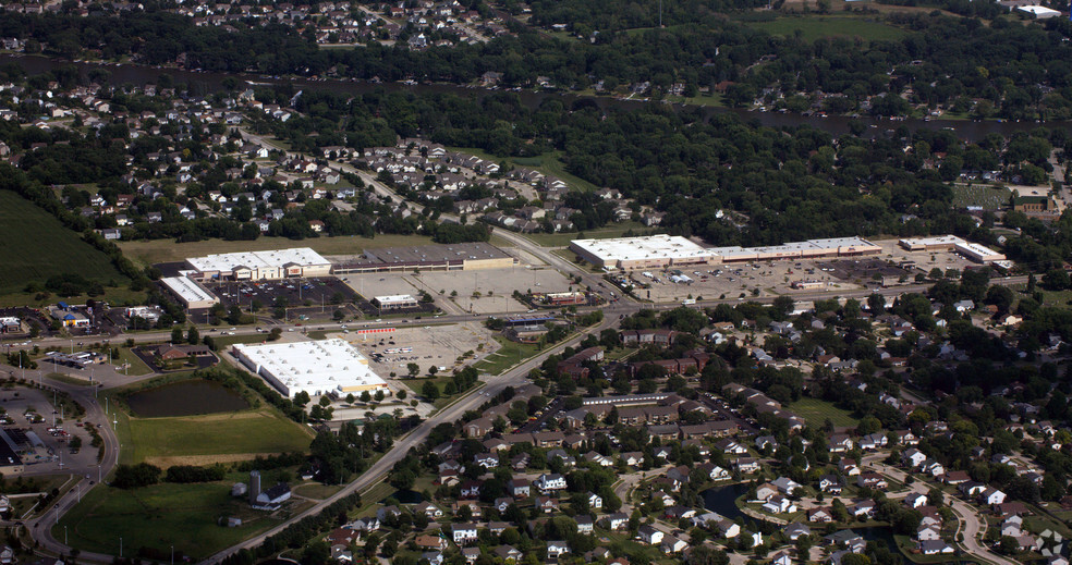 2000-2078 N Richmond Rd, Mchenry, IL à louer - Aérien – Image 3 sur 4