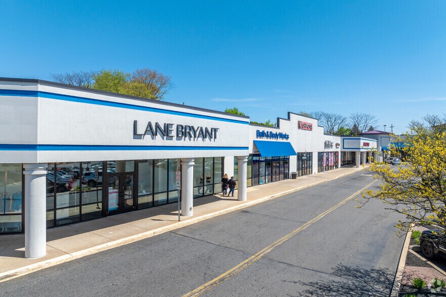 400 S State Rd, Springfield Township, PA à louer - Photo de l’immeuble – Image 3 sur 5