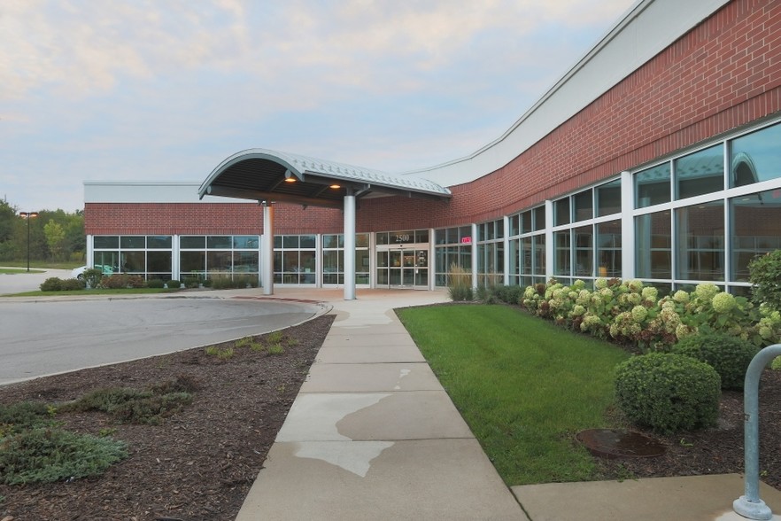 2550-2586 W Fabyan Pky, Batavia, IL à louer - Photo de l’immeuble – Image 2 sur 9
