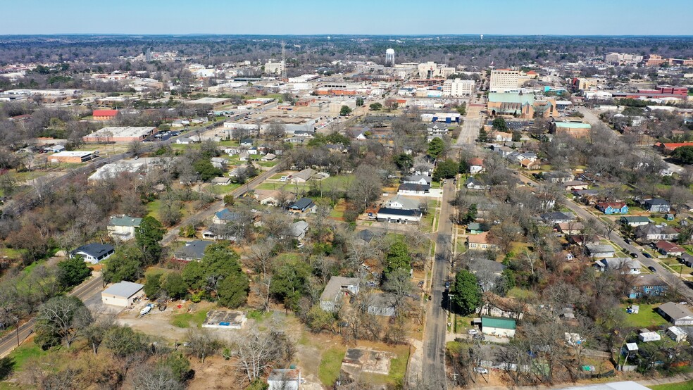 443 S Main St, Longview, TX à vendre - Photo de l’immeuble – Image 3 sur 47