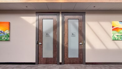 1626 Richter St, Kelowna, BC à louer Photo intérieure– Image 1 sur 9