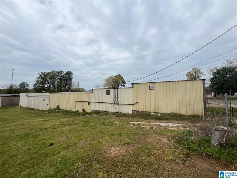 102 Pine Ave, Hueytown, AL à vendre - Photo de l’immeuble – Image 2 sur 4