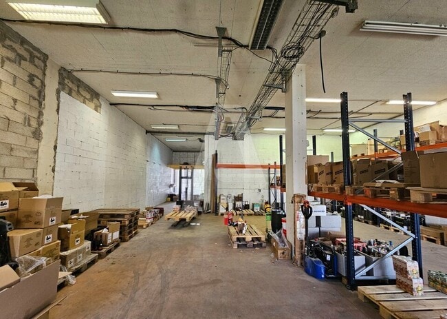 Plus de détails pour 41 Rue Fourny, Buc - Industriel/Logistique à louer