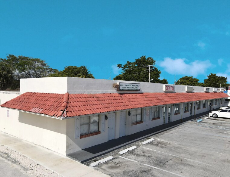 3901-3937 N Andrews Ave, Oakland Park, FL à vendre - Photo de l’immeuble – Image 1 sur 4