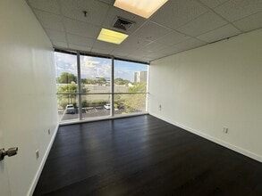 1600 S Federal Hwy, Pompano Beach, FL à louer Photo intérieure– Image 1 sur 9