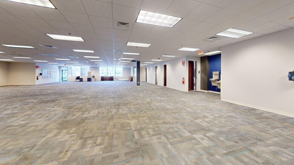 1661 Worthington Rd, West Palm Beach, FL à louer - Photo intérieure – Image 3 sur 4