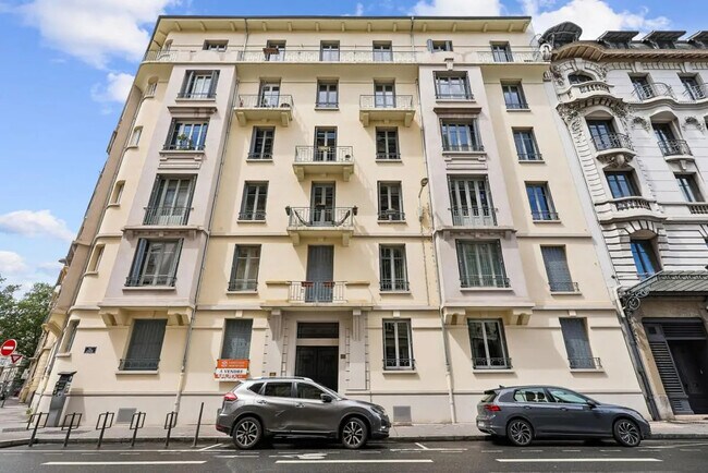 Plus de détails pour 49 Rue Juliette Récamier, Lyon - Bureau à vendre