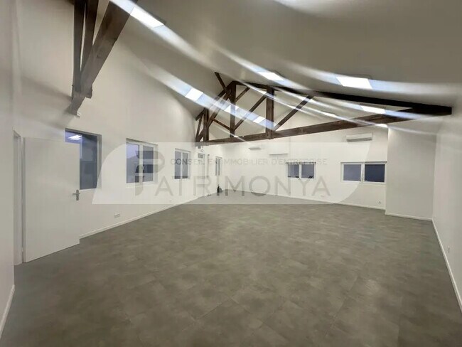 Plus de détails pour Bureau à louer