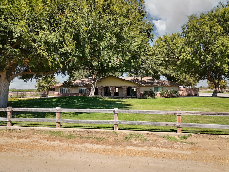 15852 Wible Rd, Bakersfield, CA à vendre - Photo de l’immeuble – Image 3 sur 24