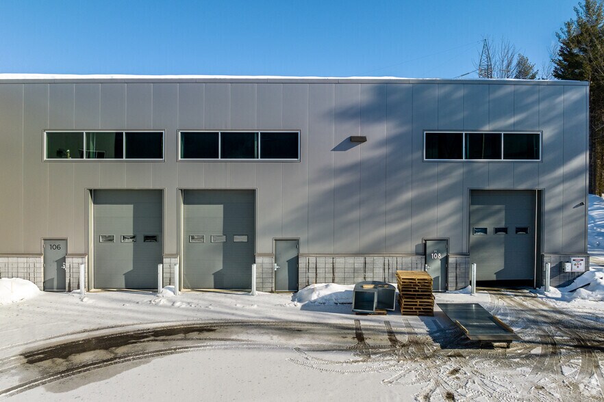 1503 Boul Michèle-Bohec, Blainville, QC à louer - Photo de l’immeuble – Image 2 sur 5