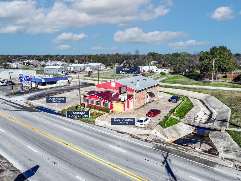 705 E Moore Ave, Terrell, TX à vendre - Photo de l’immeuble – Image 2 sur 38