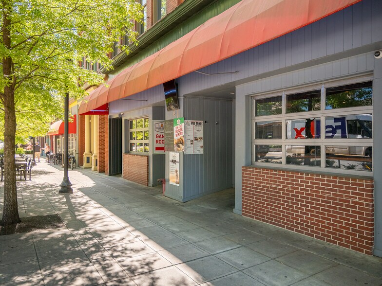 15 W Washington St, Greenville, SC à louer - Photo de l’immeuble – Image 3 sur 63