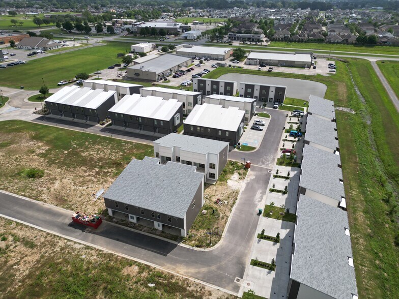 1700 Chemin Metairie Pky, Youngsville, LA à louer - Photo de l’immeuble – Image 3 sur 3