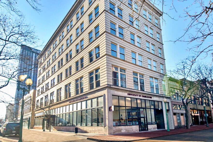 240 Capitol St, Charleston, WV à vendre - Photo de l’immeuble – Image 3 sur 20