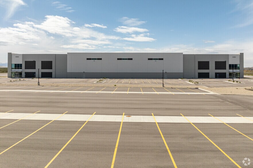 1400 N 8080 W, Salt Lake City, UT à louer - Photo de l’immeuble – Image 3 sur 7