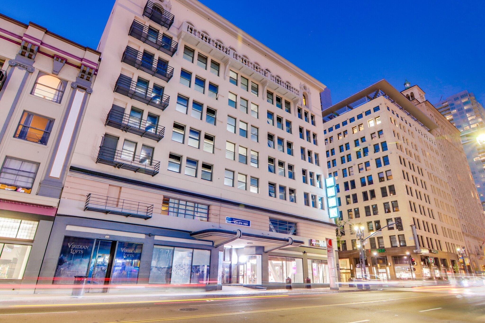 474 Broadway, San Diego, CA à louer Photo principale– Image 1 sur 7