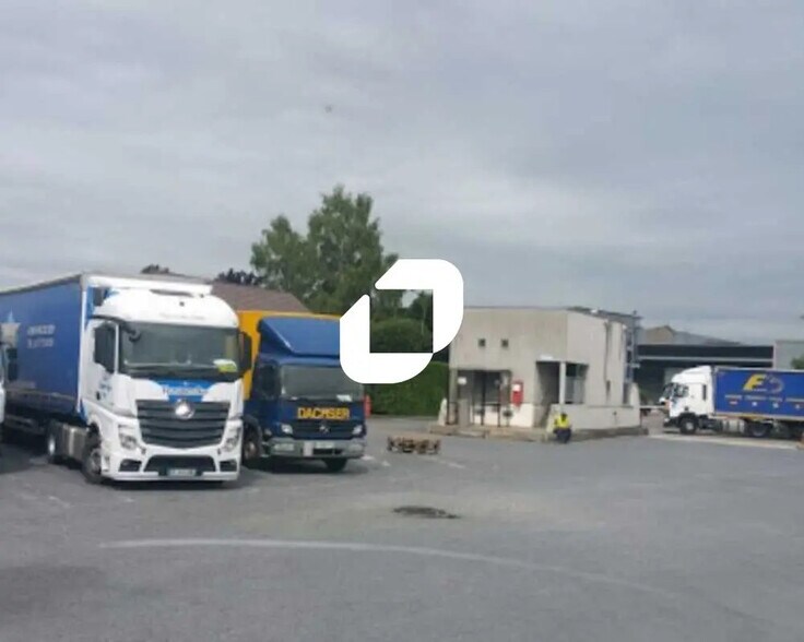2-24 Avenue Ampère, Gretz-Armainvilliers à louer - Photo de l’immeuble – Image 3 sur 4