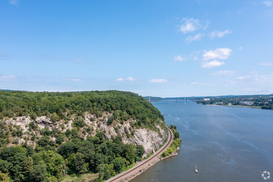 200 Blue Point Rd, Highland, NY à vendre - Aérien – Image 2 sur 26