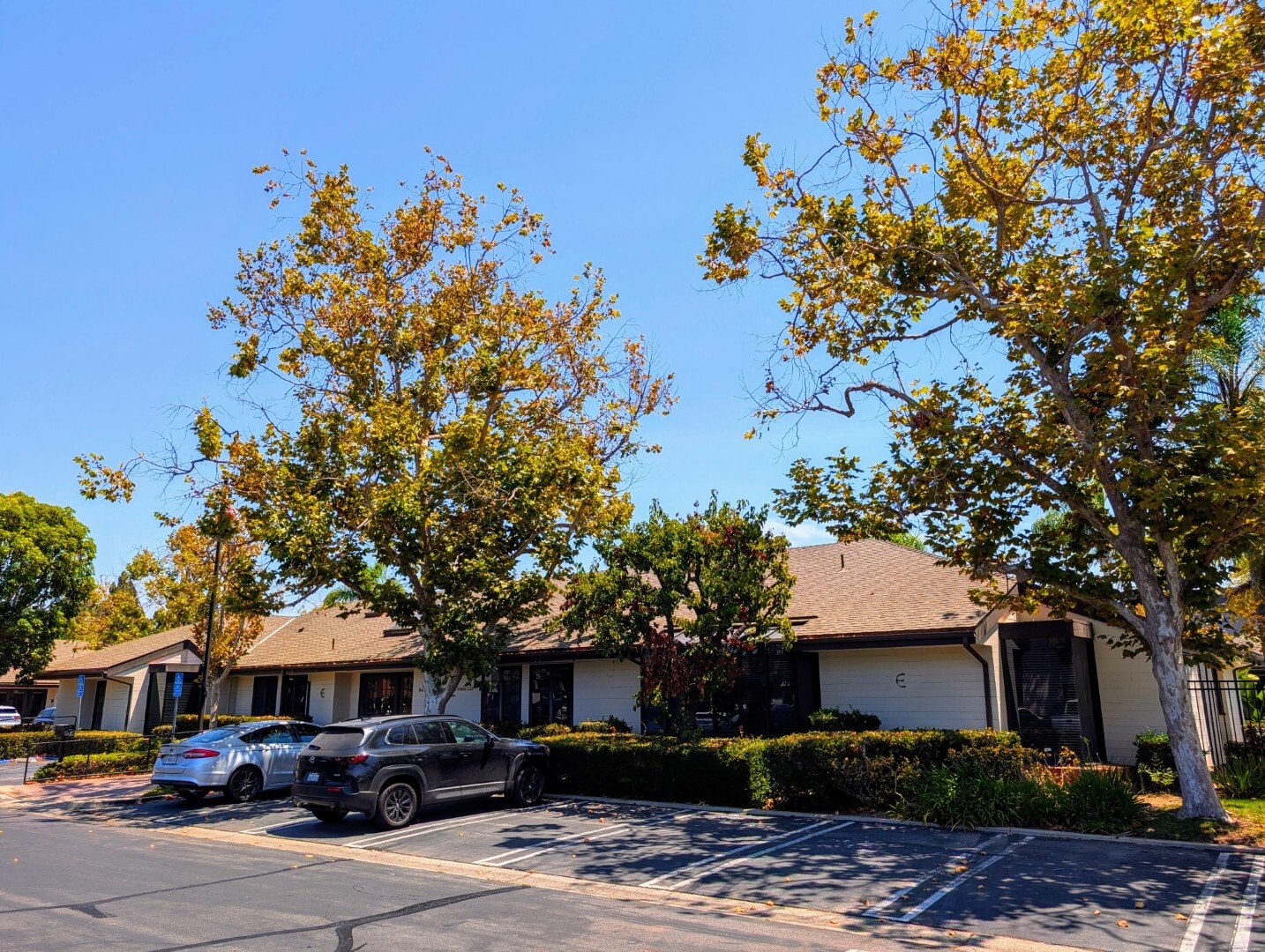 3151 Airway Ave, Costa Mesa, CA à louer Photo de l’immeuble– Image 1 sur 21