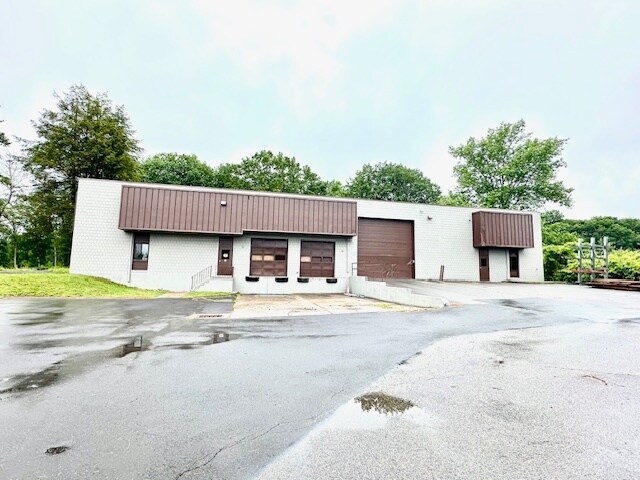 363 Addison Road Ext, Windsor, CT à vendre - Photo de l’immeuble – Image 3 sur 12