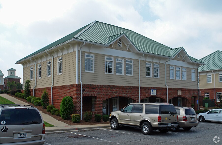 37 Calumet Unit 103 Lullwater Circle, Newnan, GA à louer - Photo de l’immeuble – Image 2 sur 4