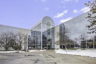 Plus de détails pour 2125-2155 Butterfield Dr, Troy, MI - Bureau à louer