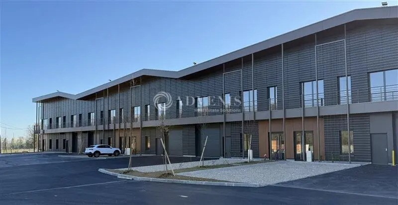 Local d’activités dans Coupvray à louer - Photo de l’immeuble – Image 2 sur 10