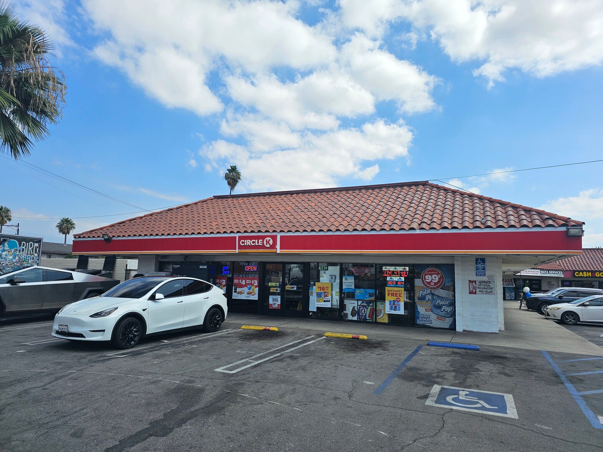 1292 W Mill St, San Bernardino, CA à louer Photo de l’immeuble– Image 1 sur 9