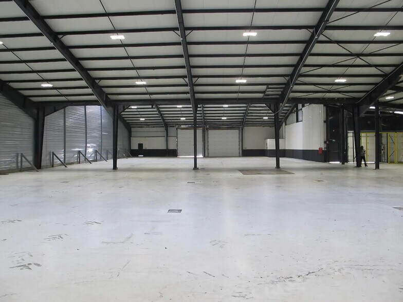 Industriel/Logistique dans Châteaurenard à louer - Photo intérieure – Image 1 sur 6