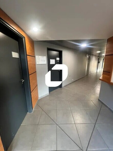 Bureau dans Sars-et-Rosières à vendre - Photo de l’immeuble – Image 2 sur 12