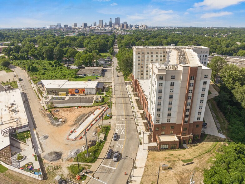 1184 Hank Aaron Dr SE, Atlanta, GA à louer - Photo de l’immeuble – Image 3 sur 36