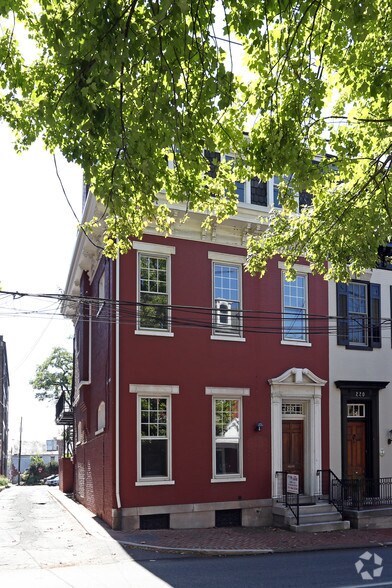 222 E Orange St, Lancaster, PA à louer - Photo de l’immeuble – Image 2 sur 57