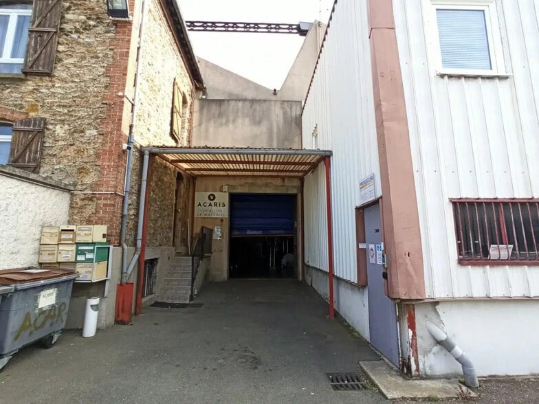 Local d’activités dans Argenteuil à louer - Photo de l’immeuble – Image 2 sur 8