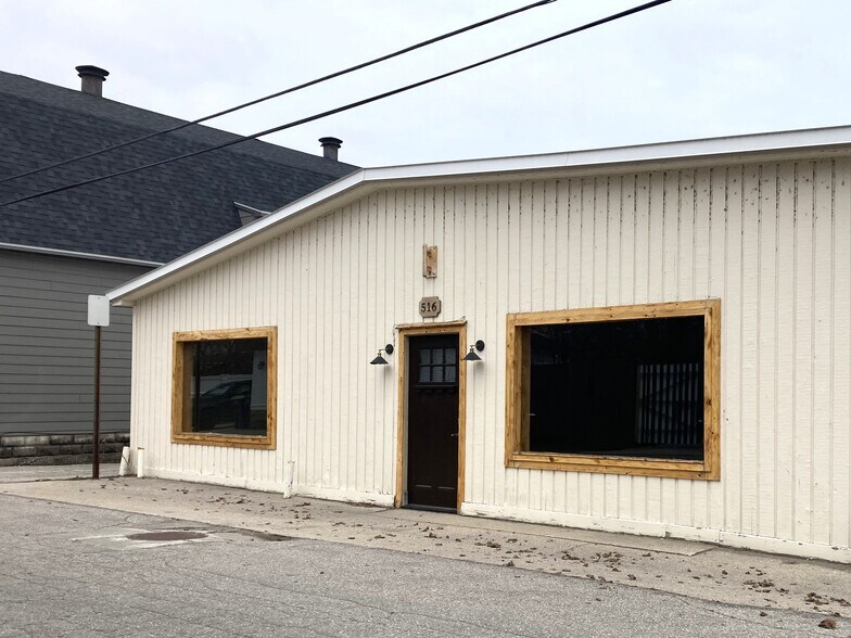 516 E Front St, Traverse City, MI à louer - Photo principale – Image 1 sur 7
