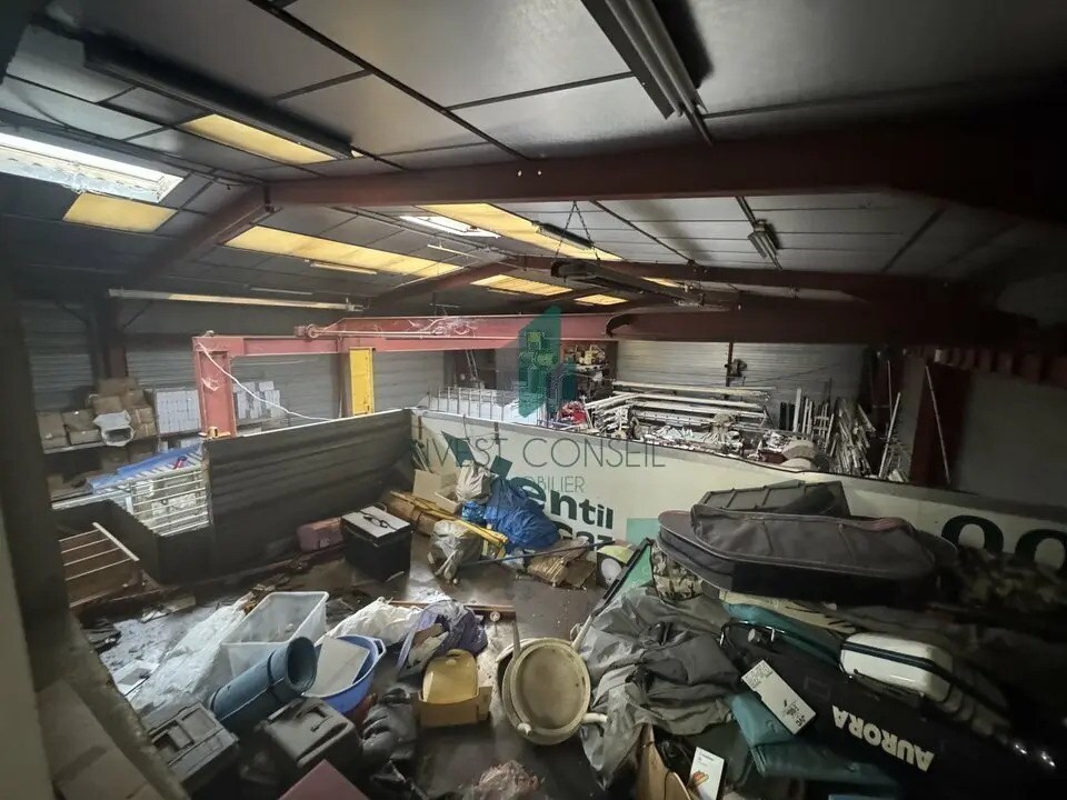 Local d’activités dans Méry-sur-Oise à louer Photo de l’immeuble– Image 1 sur 7