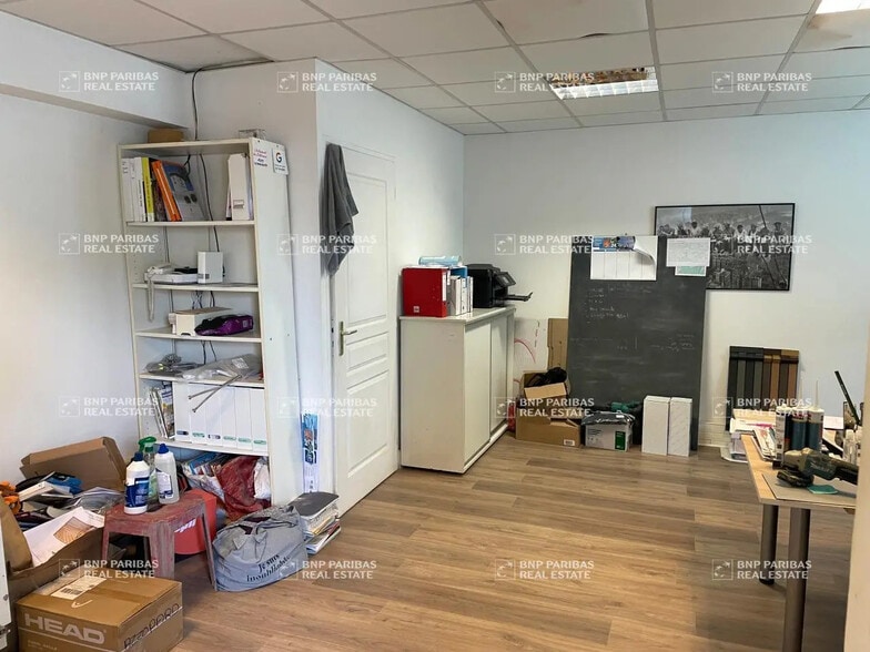 Local d’activités dans Argonay à louer - Photo de l’immeuble – Image 3 sur 6