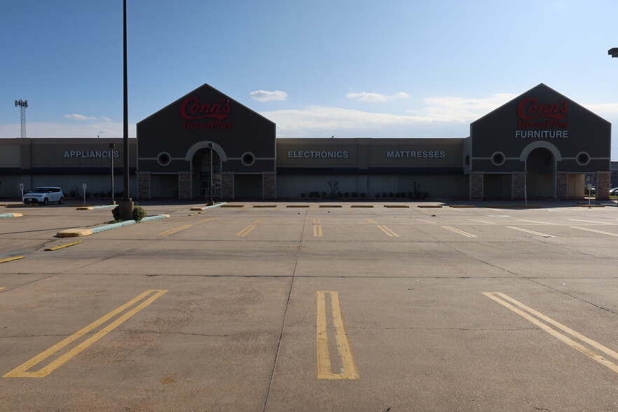 4326 Dowlen Rd, Beaumont, TX à louer - Photo principale – Image 1 sur 8