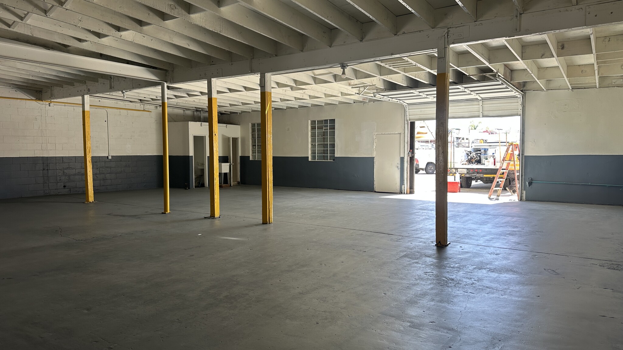 14708-14726 Arrow Hwy, Baldwin Park, CA à louer Photo de l’immeuble– Image 1 sur 7