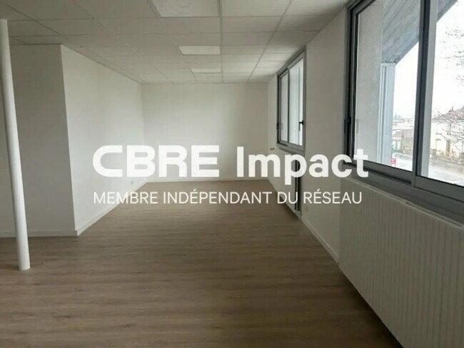 Plus de détails pour Bureau à louer